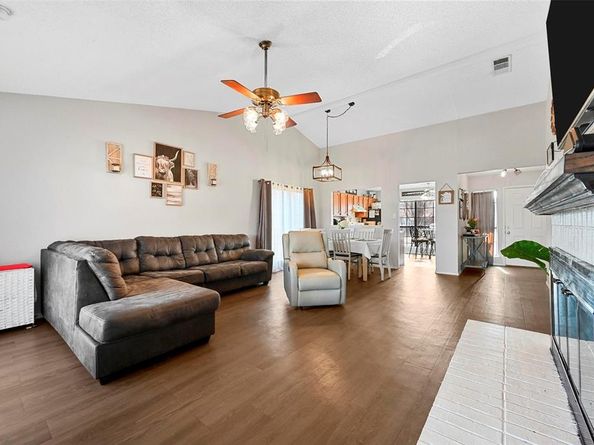 824  Bailey Drive , Cedar Hill Texas 75104