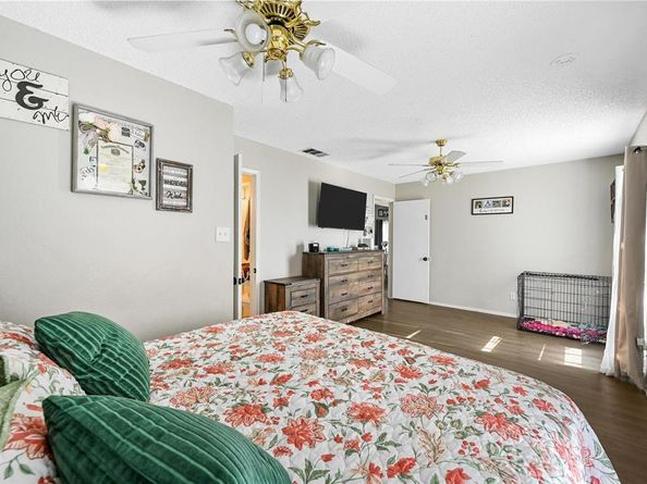 824  Bailey Drive , Cedar Hill Texas 75104