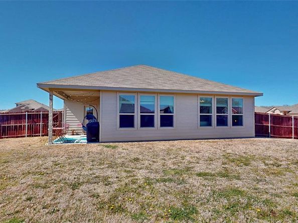 444  Skipper Lane , Azle Texas 76020