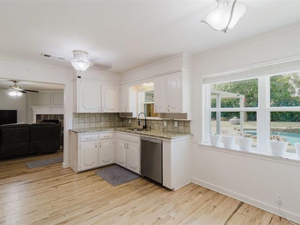 146  Village Estates Drive , Highland Village Texas 75077