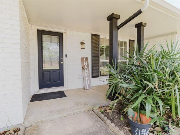 146  Village Estates Drive , Highland Village Texas 75077