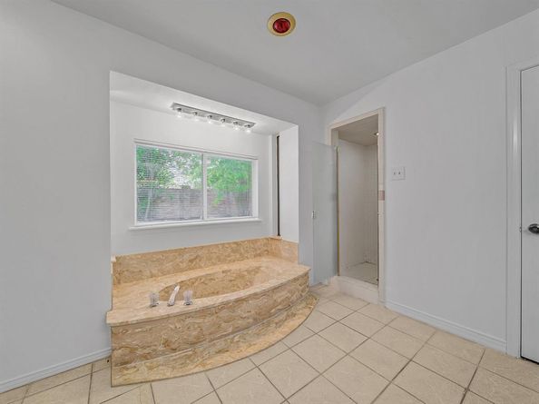 1444  Marlene Place , DeSoto Texas 75115
