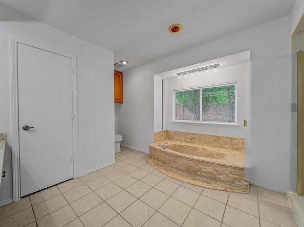 1444  Marlene Place , DeSoto Texas 75115