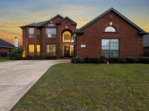 1114  Wynnewood Drive , Glenn Heights Texas 75154