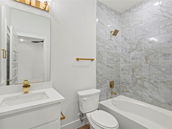 5303  Colonial Avenue , Dallas Texas 75215