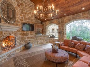 1108  Pebble Creek Road , Fort Worth Texas 76107