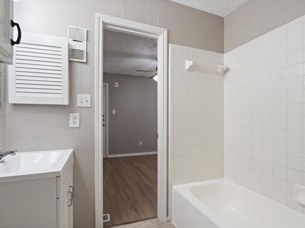 9831  Walnut Street  205, Dallas Texas 75243