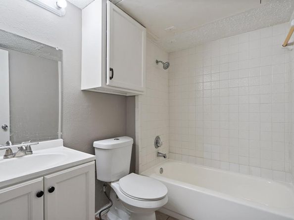 9831  Walnut Street  205, Dallas Texas 75243