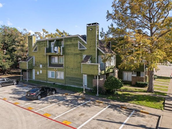 9831  Walnut Street  205, Dallas Texas 75243