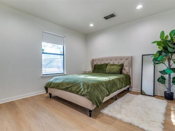 1016  Liberty Street  2, Dallas Texas 75204