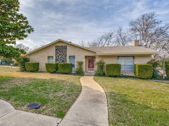 1901  Briarcreek Lane , Plano Texas 75074