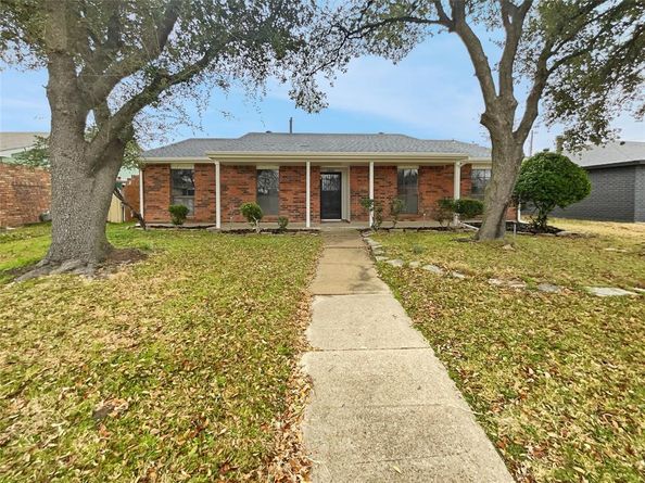 3806  Star Trek Lane , Garland Texas 75044