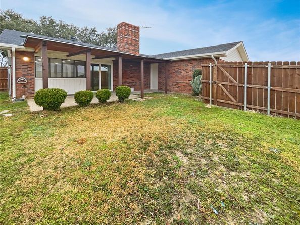 3806  Star Trek Lane , Garland Texas 75044