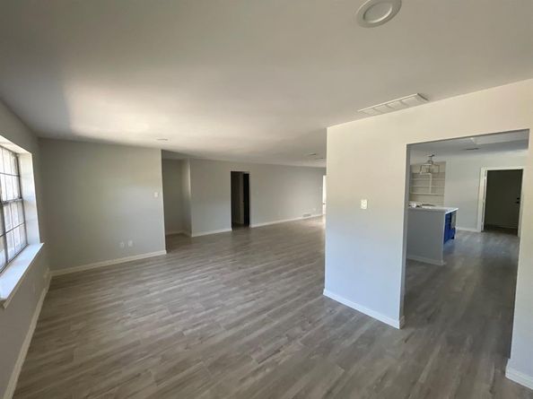 3330  Sharpview Lane , Dallas Texas 75228