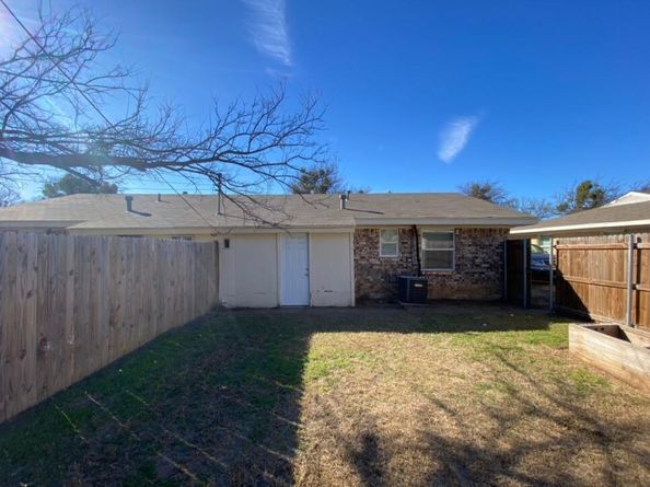 2509  Normont Circle , Fort Worth Texas 76103