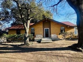 811  Green Pastures Drive , Cedar Hill Texas 75104