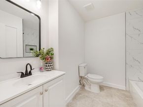 10115  Goodyear Drive , Dallas Texas 75229