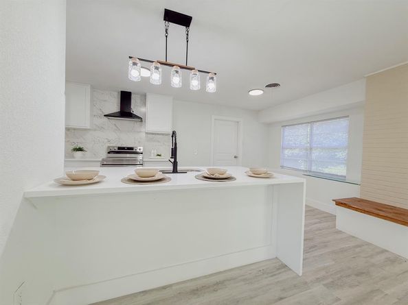 5520  Woodway Drive , Fort Worth Texas 76133