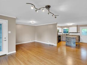 9528  Ash Creek Drive , Dallas Texas 75228