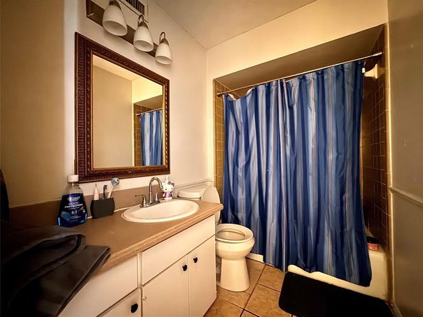 3007  Valley Meadow Drive  3005, Dallas Texas 75220