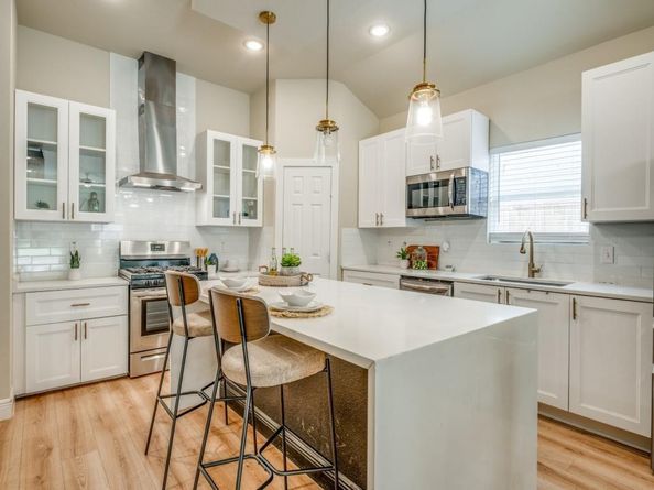 929 S Marlborough Avenue , Dallas Texas 75208