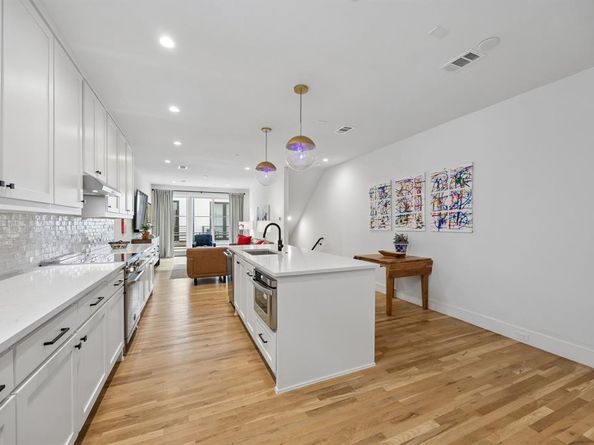 7207  Gaston Avenue  903, Dallas Texas 75214