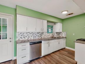 9805  Grady Lane , Dallas Texas 75217