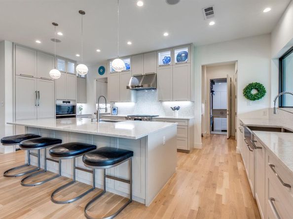 3918  Lively Lane , Dallas Texas 75220