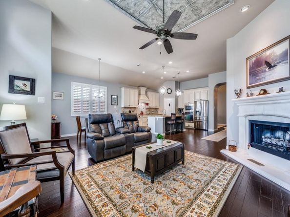 1220  Isabella Lane , Savannah Texas 76227