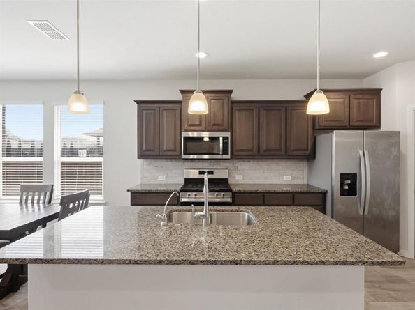 448  Regatta Lane , Azle Texas 76020