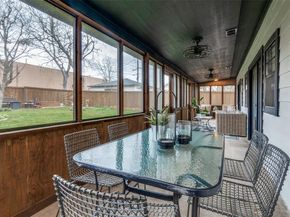 711  Hollywood Avenue , Dallas Texas 75208