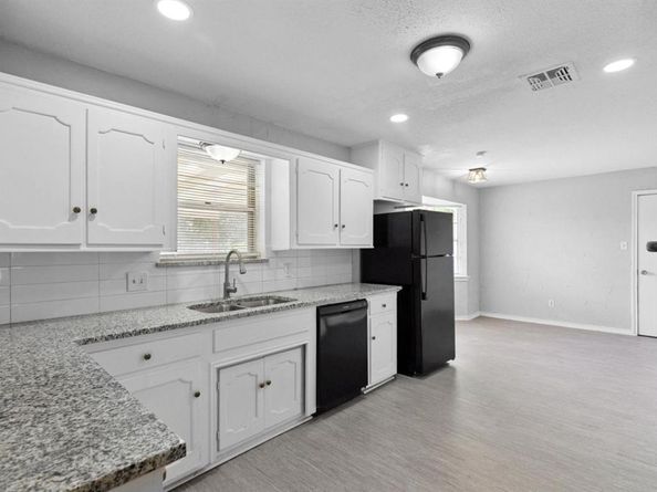 3709  Ashford Avenue , Fort Worth Texas 76133