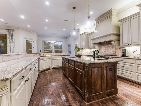 6031  Azalea Lane , Dallas Texas 75230