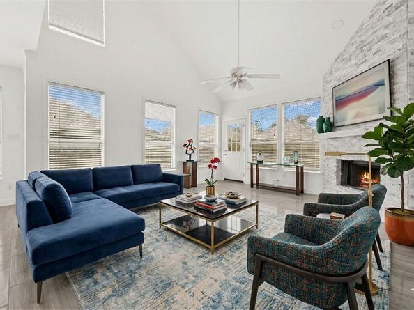 3945  Luke Lane , Carrollton Texas 75007