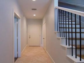 2606  Shelby Avenue  303, Dallas Texas 75219