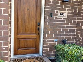 2606  Shelby Avenue  303, Dallas Texas 75219