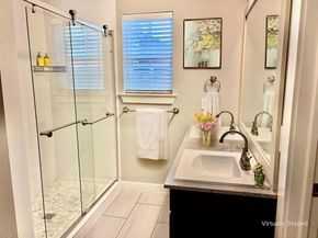 5644 E Side Avenue , Dallas Texas 75214