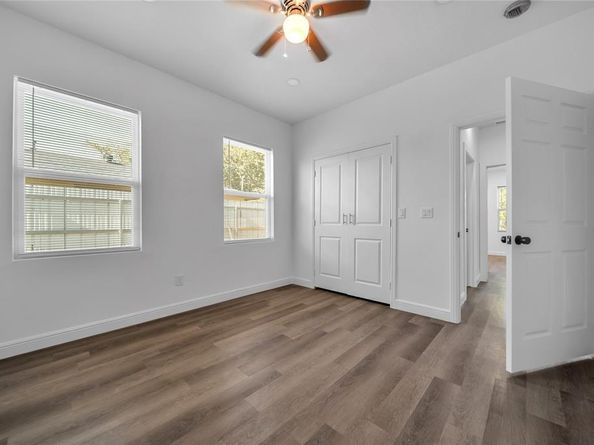 2406  Naoma Street , Dallas Texas 75241