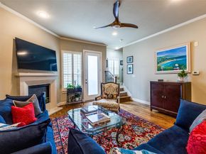 7333  Valley View Lane  304, Dallas Texas 75240