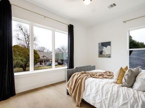 805 S Glasgow  , Dallas Texas 75223