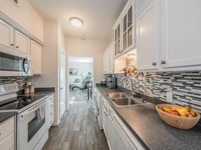 4415  Bellaire Drive S 203S, Fort Worth Texas 76109