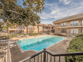 4415  Bellaire Drive S 203S, Fort Worth Texas 76109