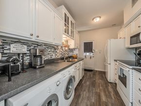 4415  Bellaire Drive S 203S, Fort Worth Texas 76109