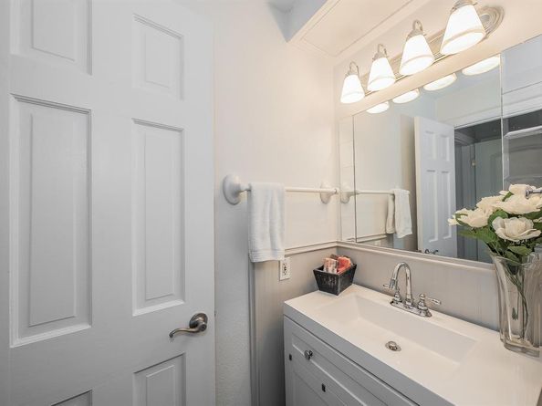 4415  Bellaire Drive S 203S, Fort Worth Texas 76109