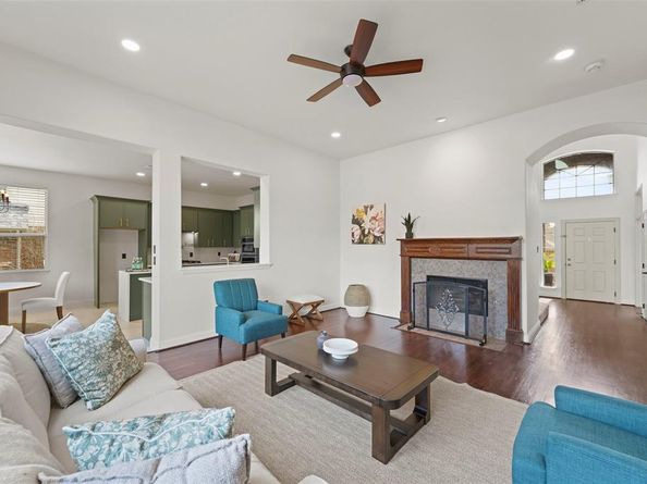 1998  Lake Forest Drive , Rockwall Texas 75087