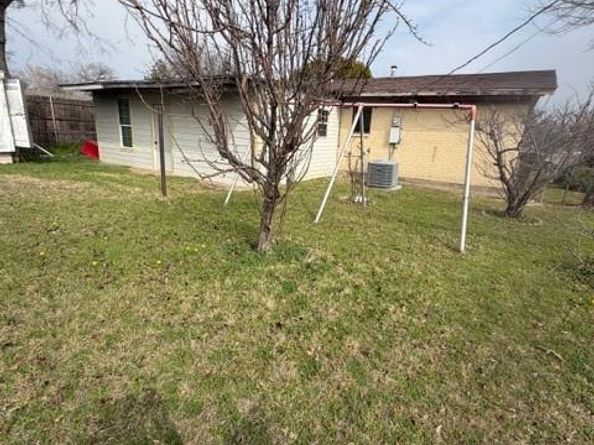 3927  Fortune Lane , Dallas Texas 75216