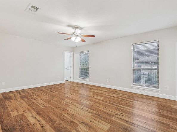 901  Highwoods Trail , Fort Worth Texas 76112