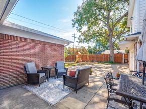 806  Knott Place , Dallas Texas 75208