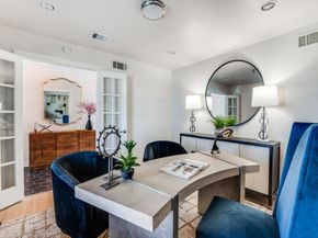 806  Knott Place , Dallas Texas 75208