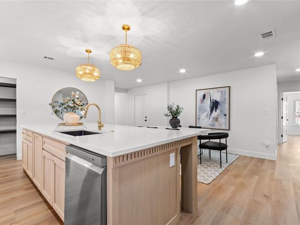 9016  Westbriar Drive , Dallas Texas 75228